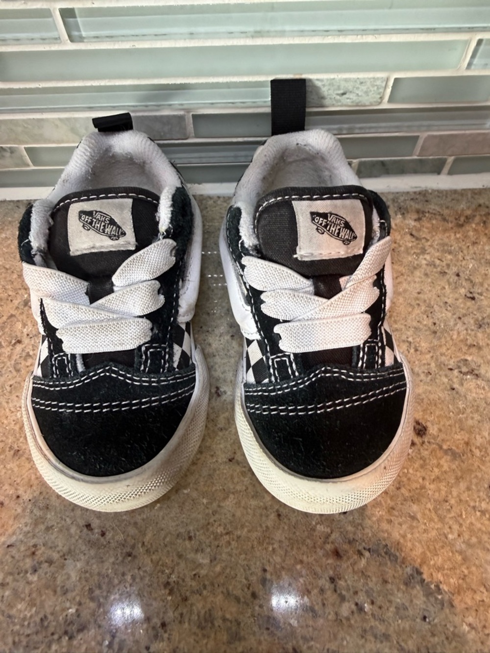 Vans Boys and Girls Toddler Knu Skool Black & White Slip-On Sneaker Size 5.5